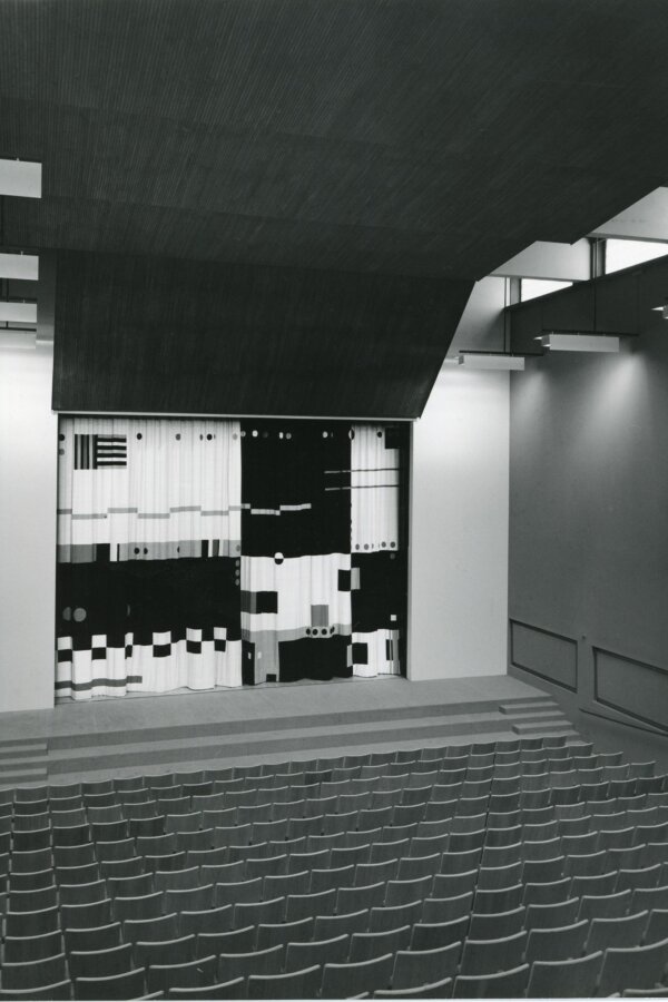 Aulis Blomstedt: přístavba dělnického institutu v Helsinkách, 1959 (foto Havas Helsinki)